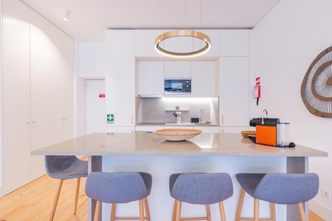 Modern Rustic Flat In Santos By Lovelystay Lisboa Exterior foto